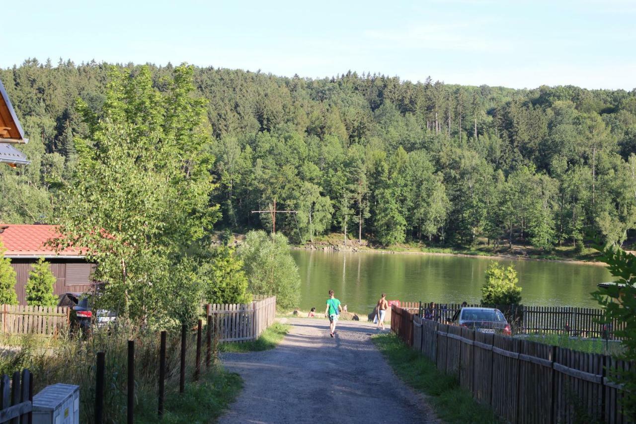 Domki Nad Jeziorem W Karlowicach Karlowice ภายนอก รูปภาพ